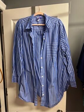 Women's Blue Vertical-Stripe Button-Down Shirt